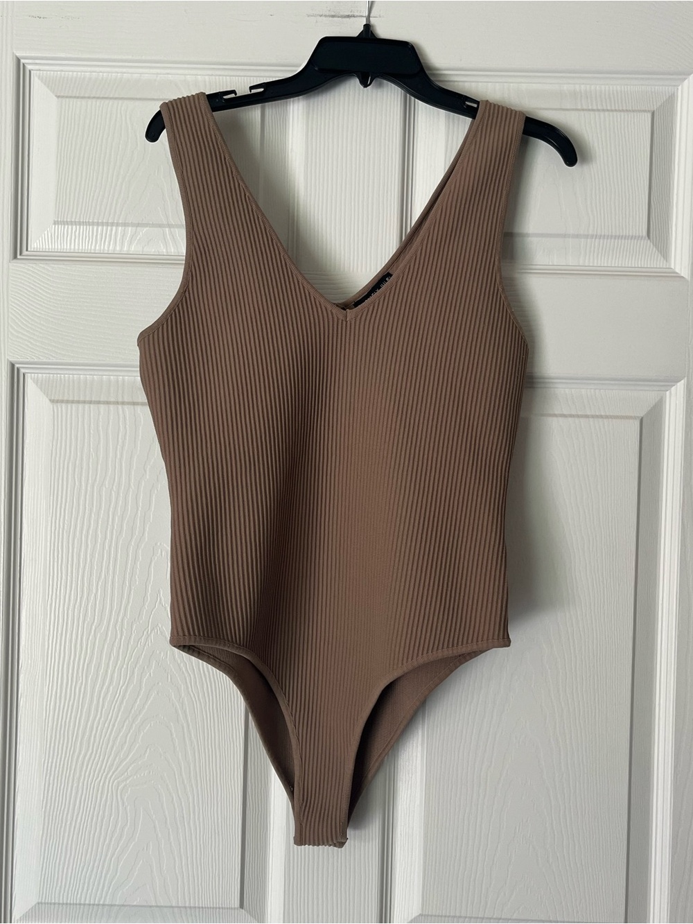 NWOT Sincerely Jules V-Neck Bodysuit - Picture 3 of 8